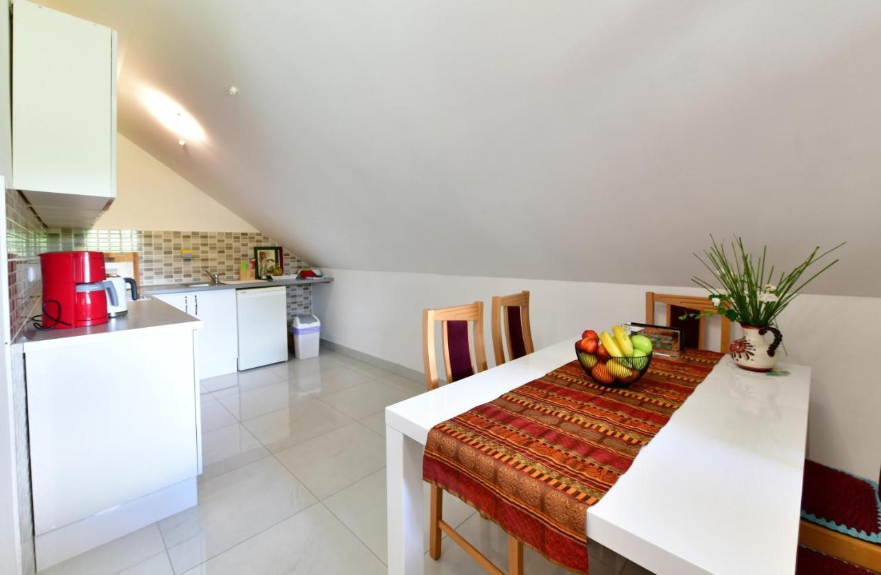 Apartman Jelena Раковица Екстериор снимка