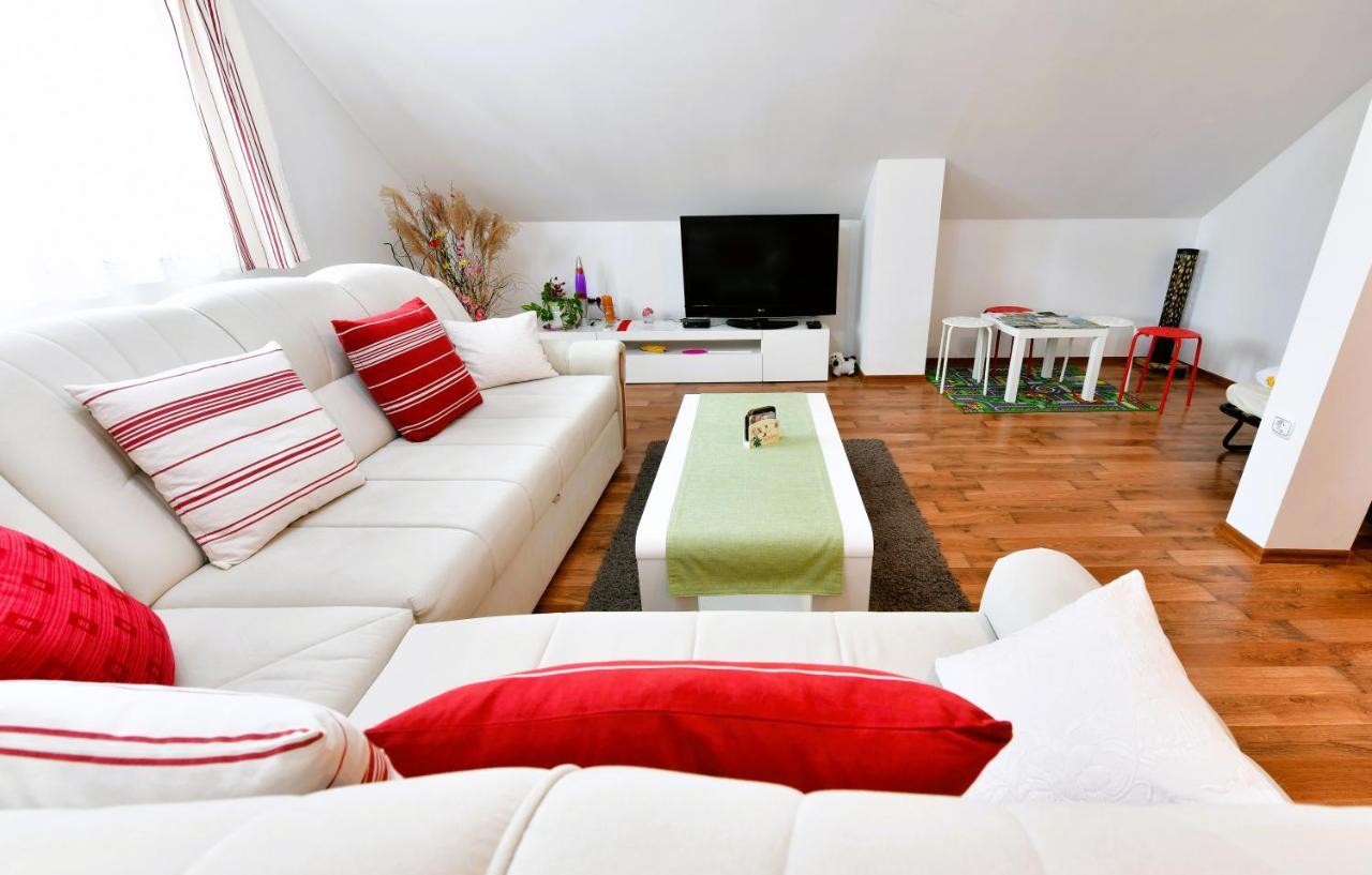 Apartman Jelena Раковица Екстериор снимка